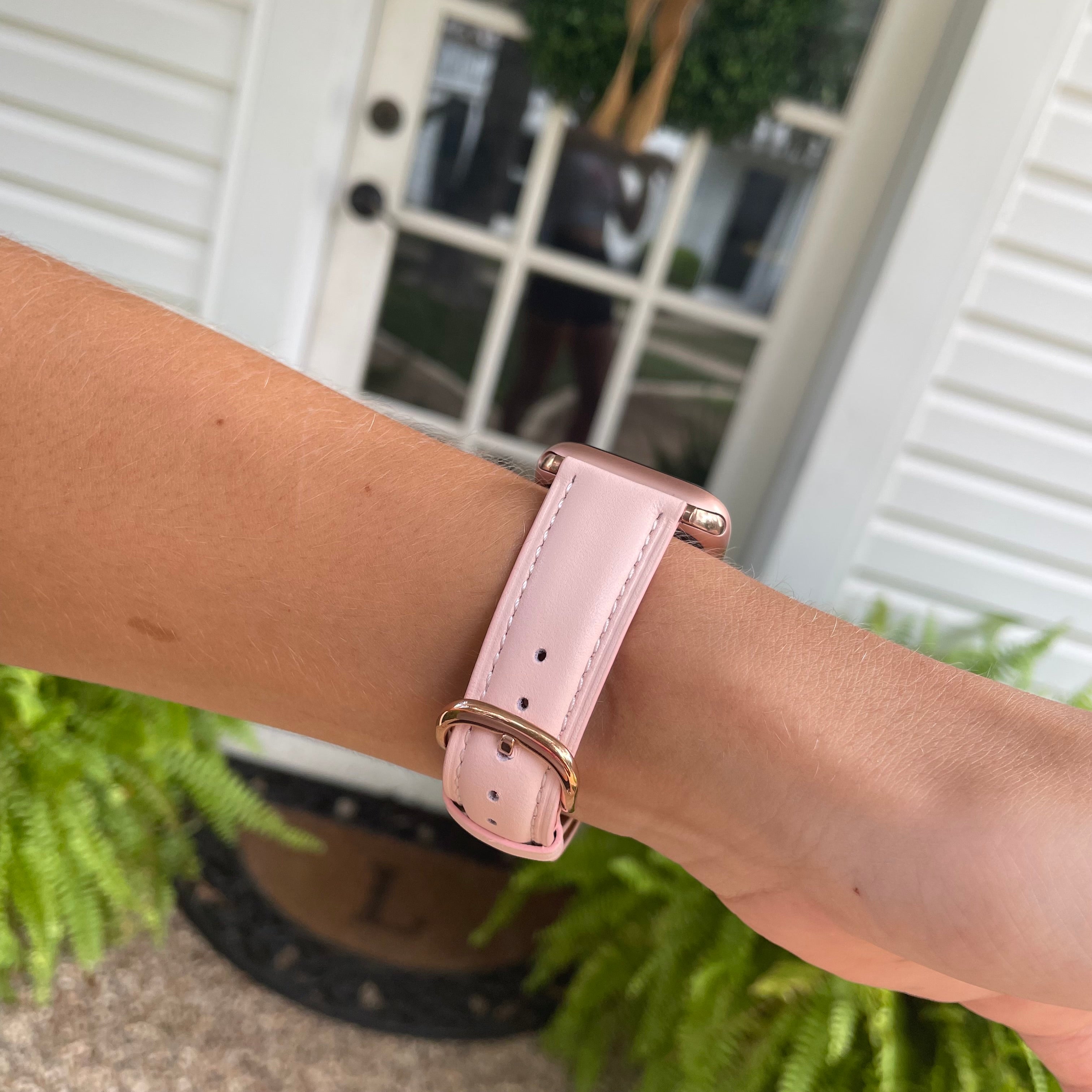 Pink leather apple watch clearance band